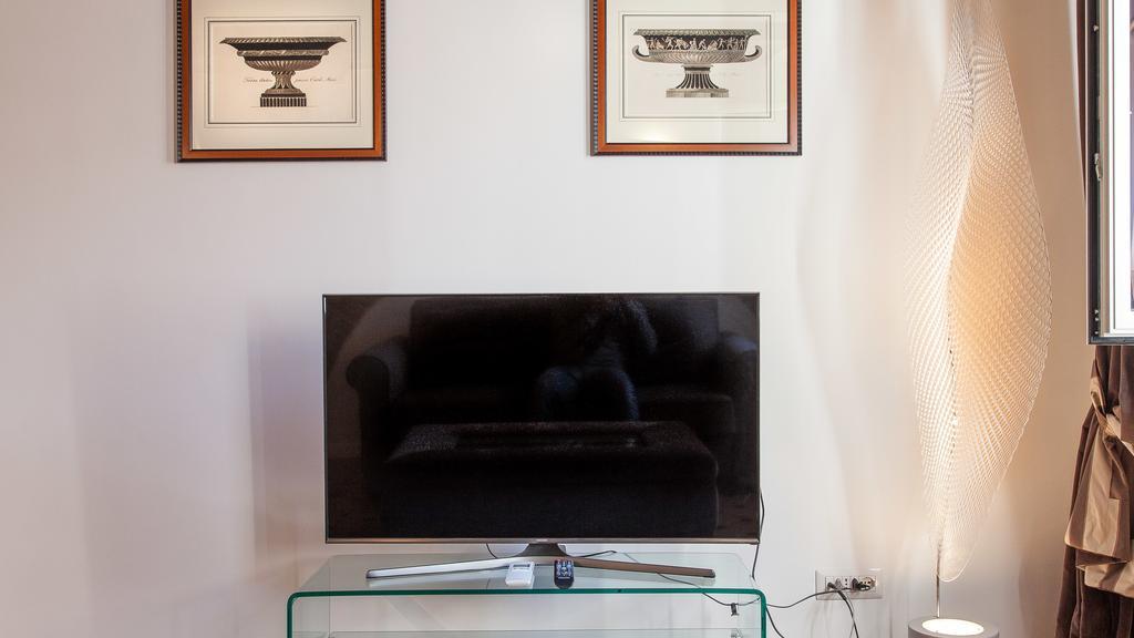 Rental In Rome - Scala Suite Eksteriør billede